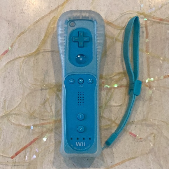Nintendo Wii Remote Motion Plus Inside Controller Blue & Wrist Strap & Cover - Picture 8 of 9